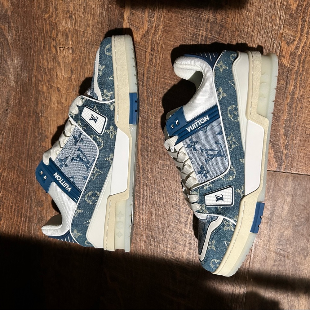 Louis Vuitton Trainers sneakers - Picture 2 of 5